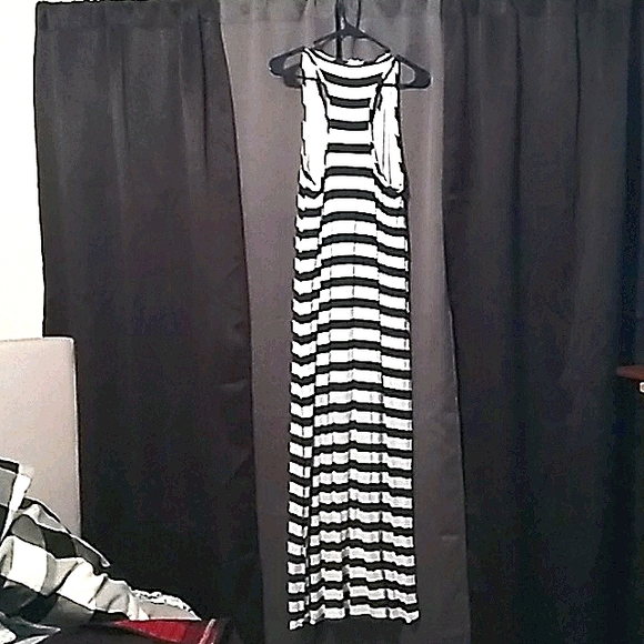 Clothes - Picture 2 of 2